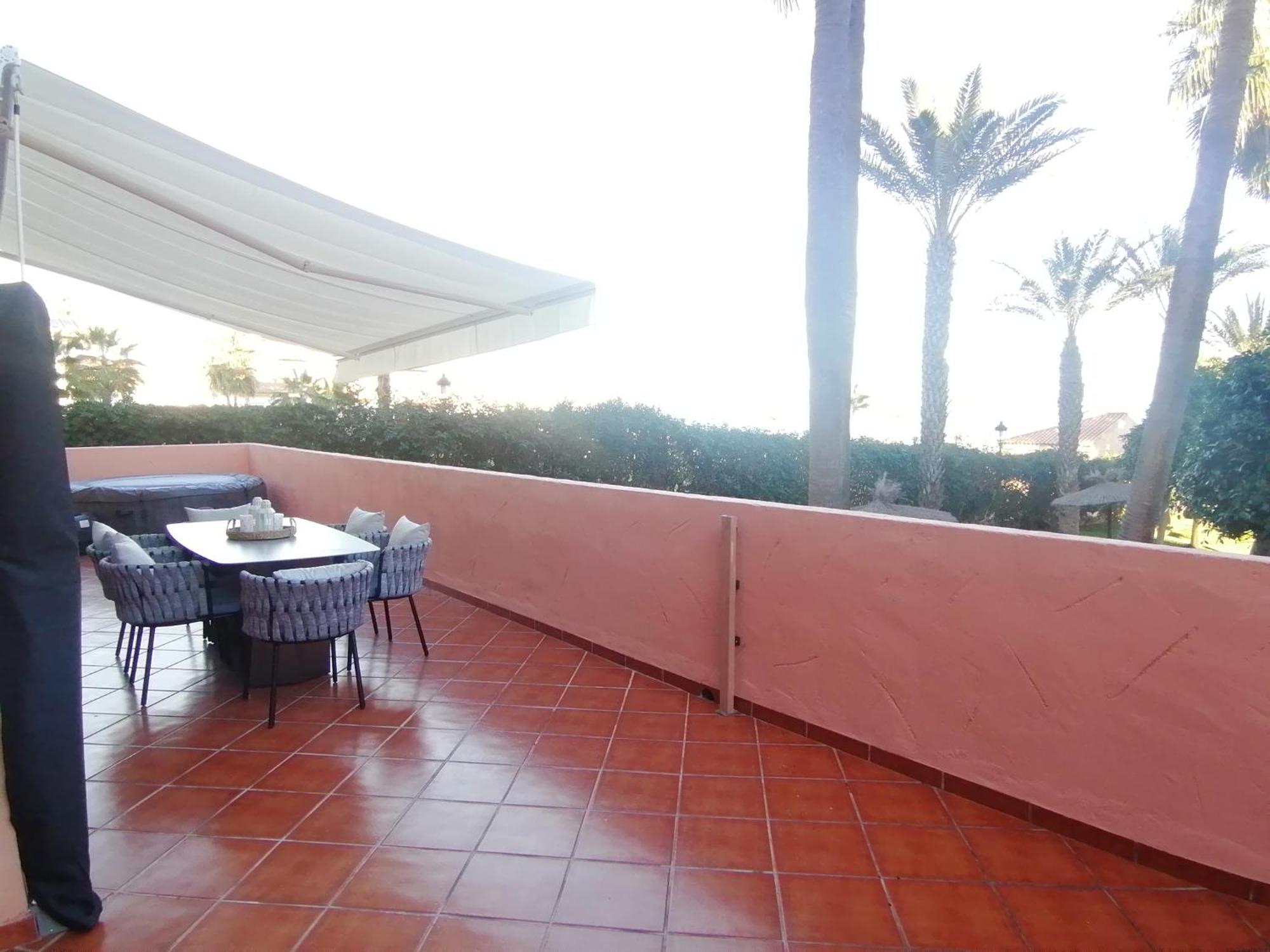Cn-340 Suites Estepona Værelse billede