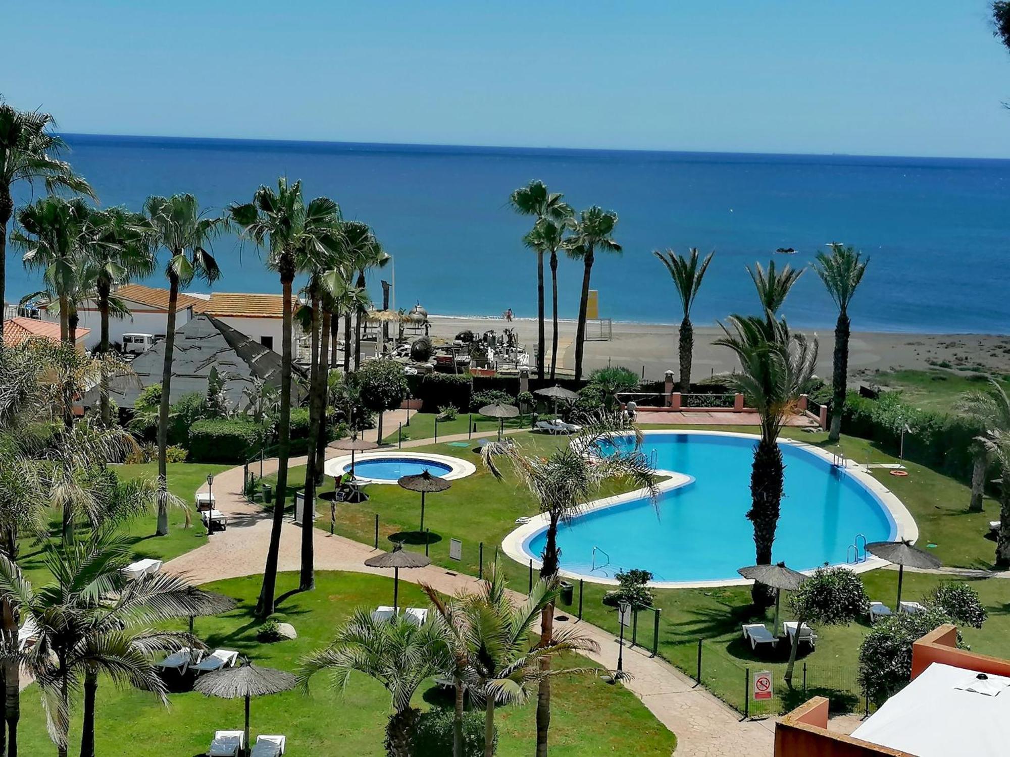 Cn-340 Suites Estepona Eksteriør billede